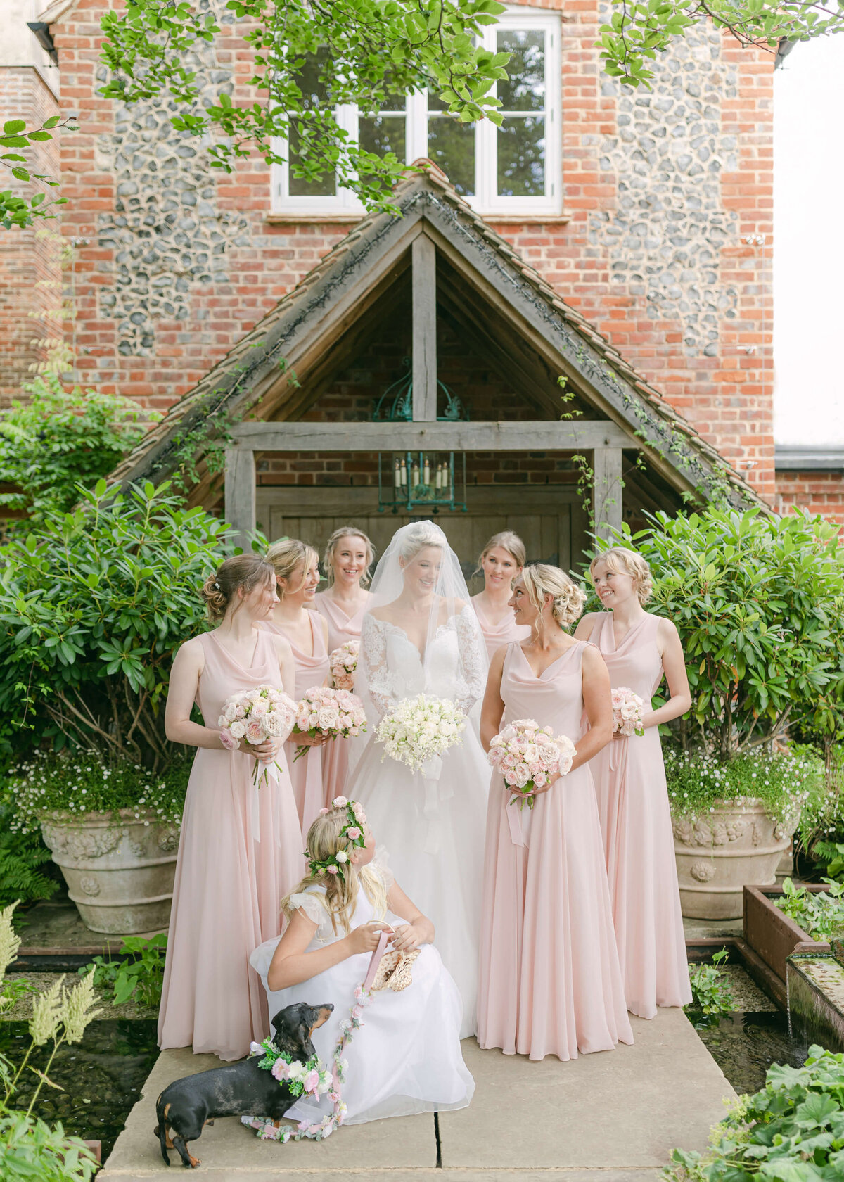 chloe-winstanley-weddings-bridesmaids-portrait-pink