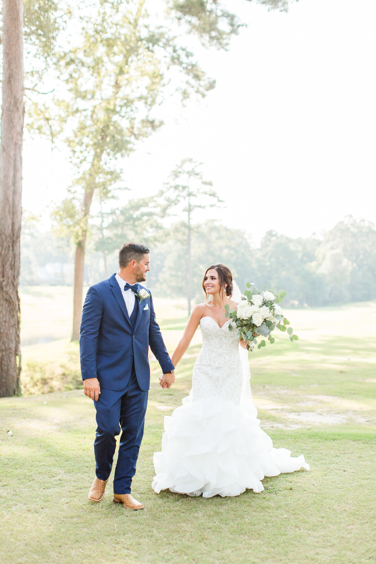Renee Lorio Photography South Louisiana Wedding Engagement Light Airy Portrait Photographer Photos Southern Clean Colorful1677777