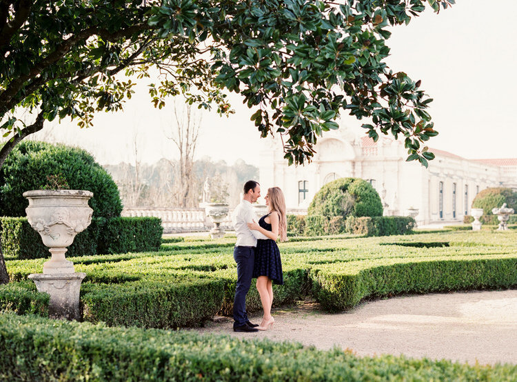 Portugal-Wedding-Photography-Engagement-sn-lisbon-palace-14