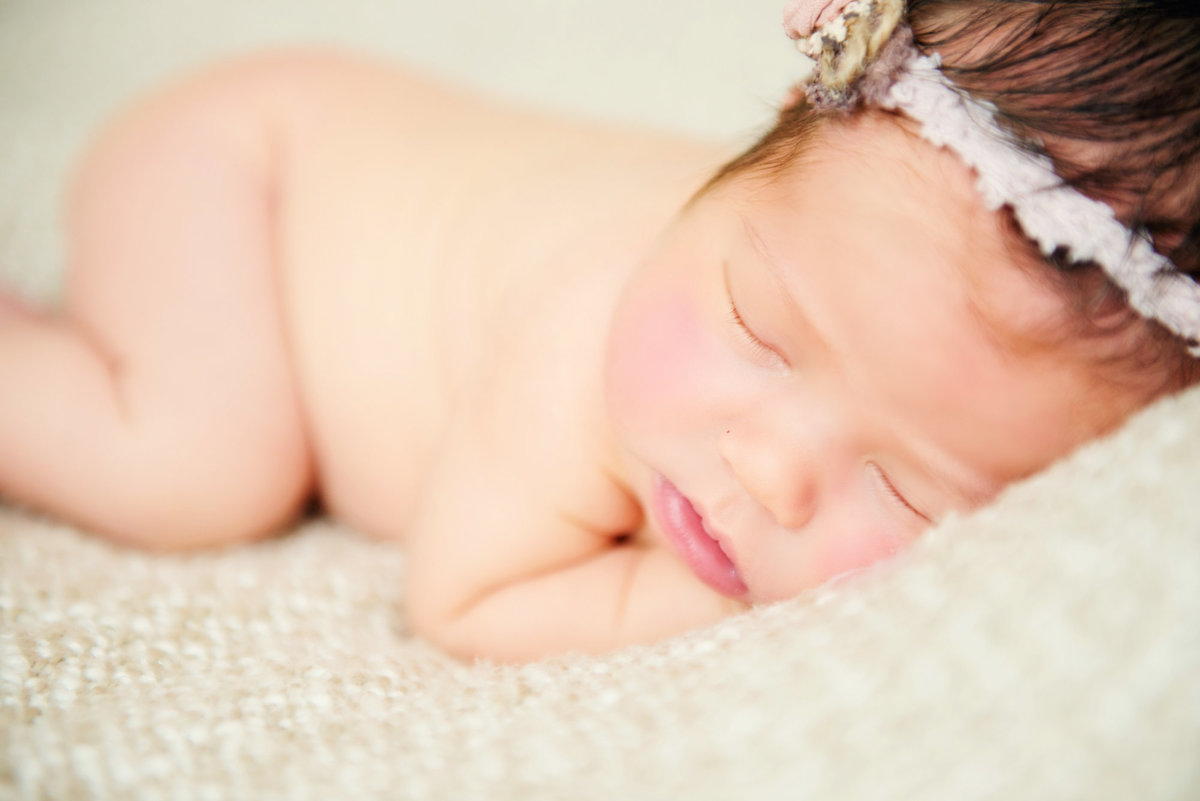 portrait photography for newborn babies in traverse city