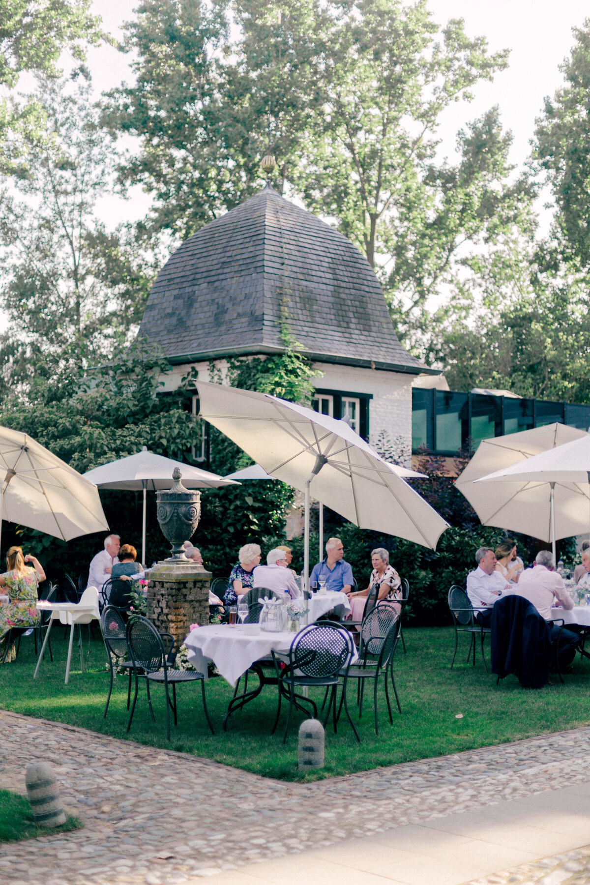 Ymke & Robbin - Laura de Roeck Photography 00351 Kasteel Groot Buggenum Luxe Bruiloft 