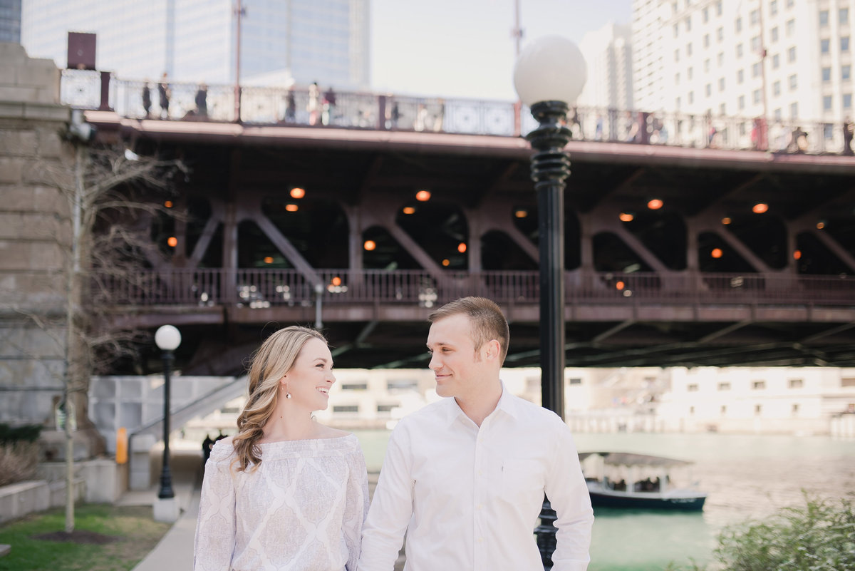 downtown chicago spring engagement photos