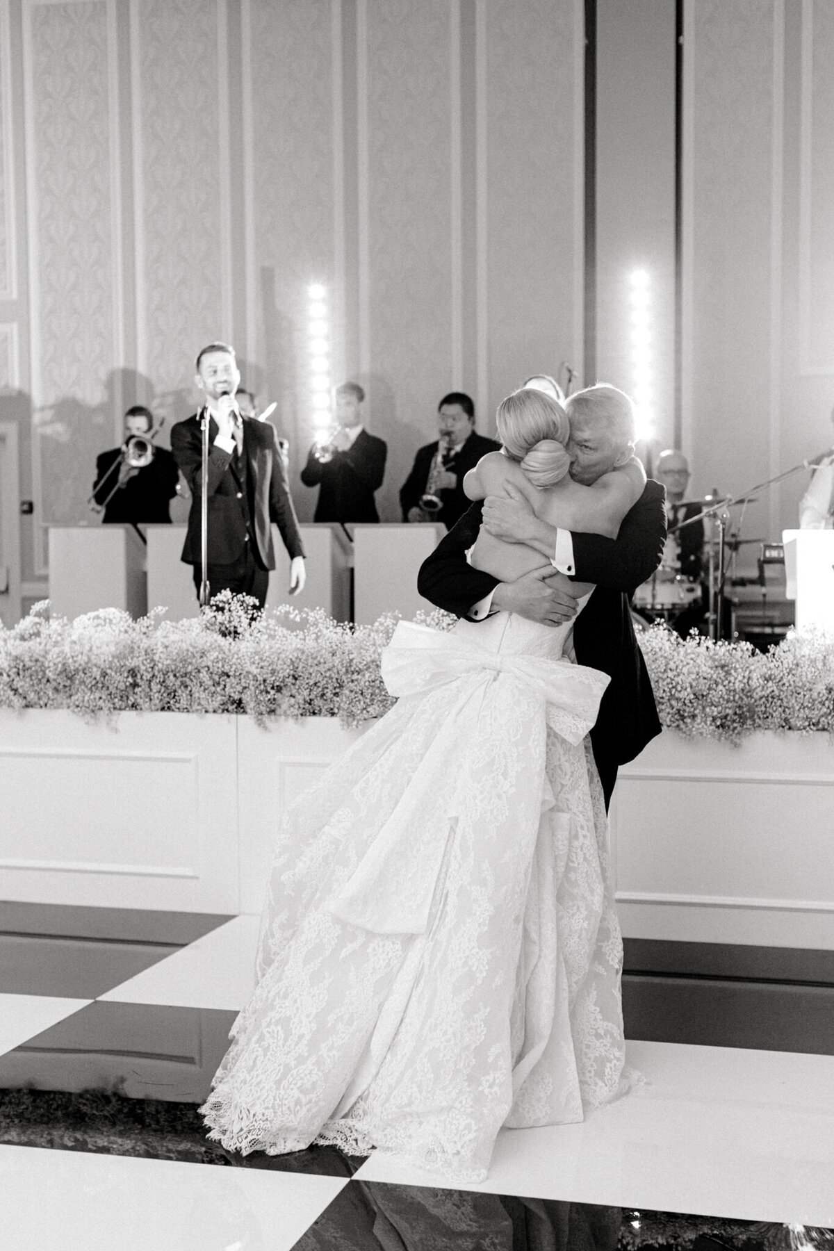 Katelyn & Kyle's Wedding at the Adolphus Hotel | Dallas Wedding Photographer | Sami Kathryn Photography-318