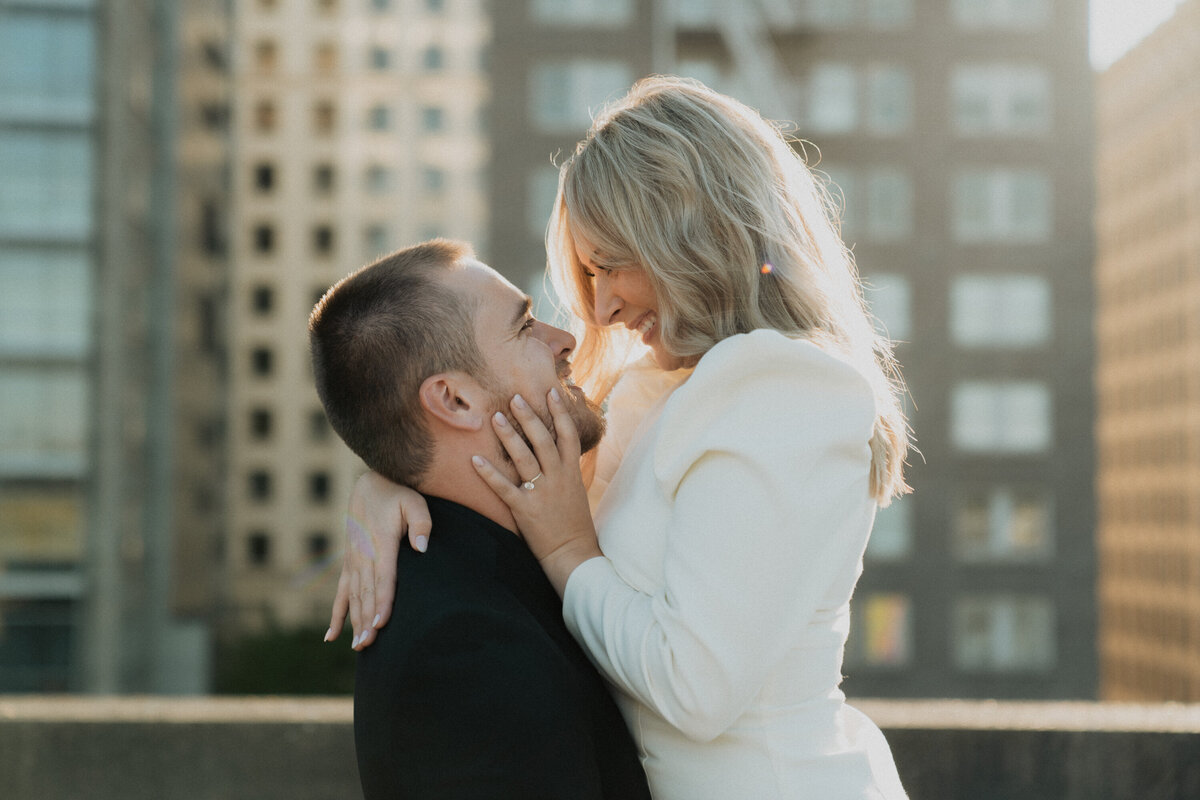 Sara-Canon-Elopement-Downtown-Seattle-WA-Amy-Law-Photography-16