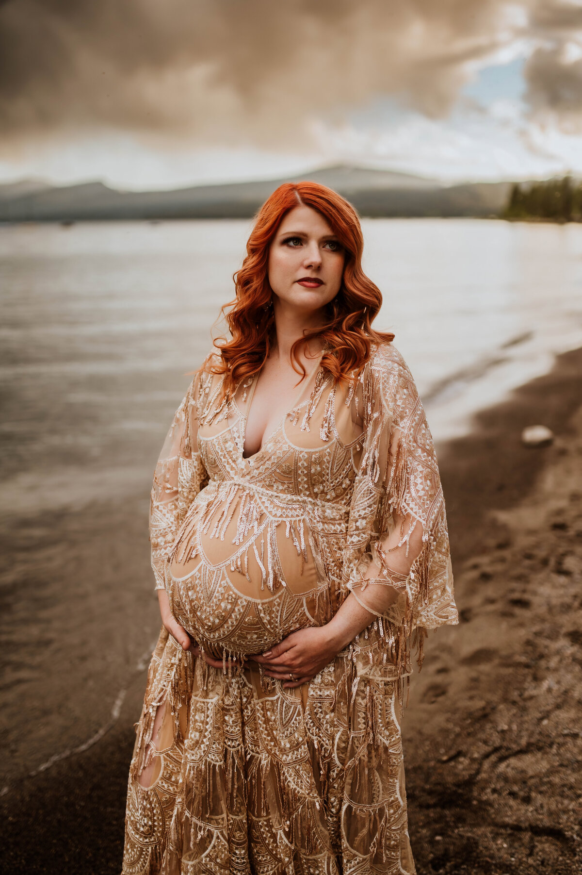 Tahoe maternity photographer, maternity  photographer in Tahoe, Lake tahoe maternity photographer