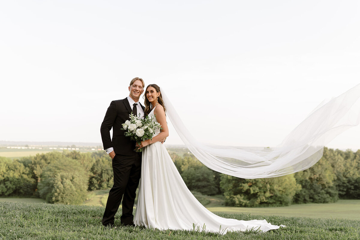 Rebecca and Dan _ The Ridge Wedding Venue _ Kansas City Wedding Photography _ Nick and Lexie Photo + Film-1357