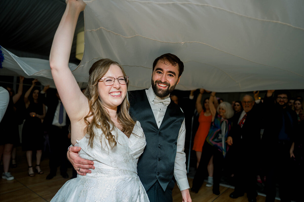Eliana-Melmed-Photography-Chicago-LosAngeles-Jewish-WeddingPhotography-SimchaDancing-00005