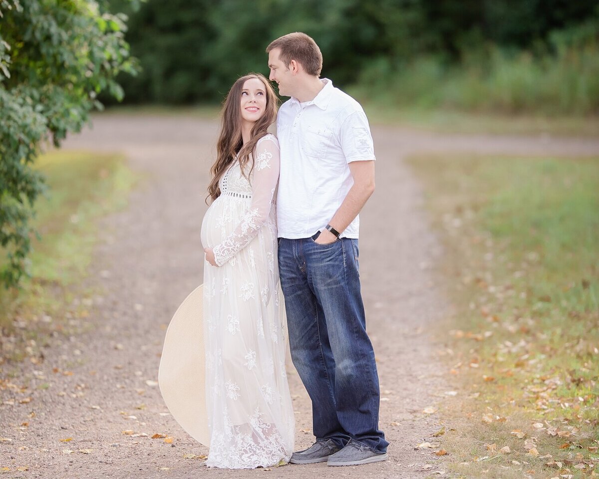 South Dakota Film family Photographer - Maternity photography session in Sioux Falls_0745