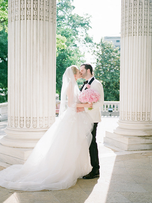 DAR-DC-wedding-film-kiss-photography