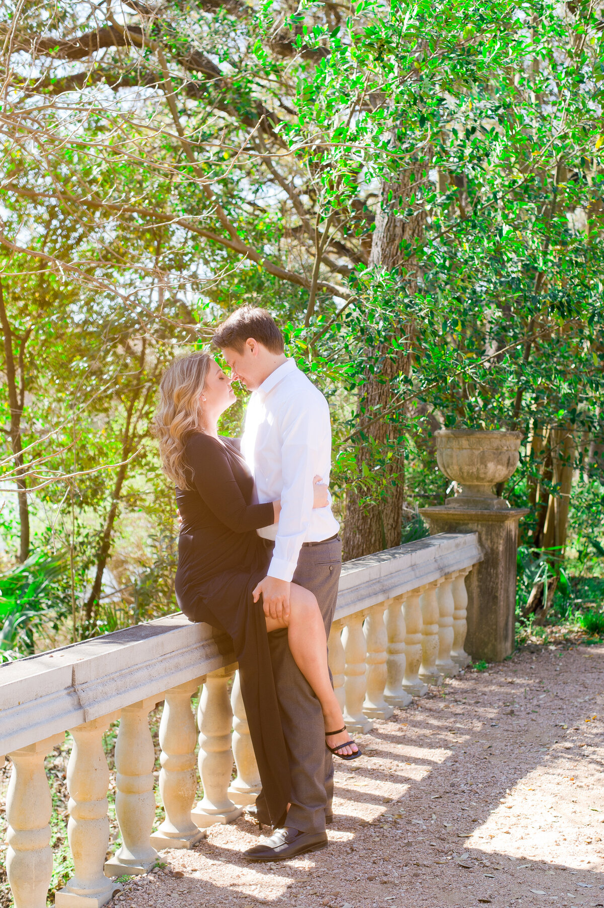 Laguna Gloria + Austin Engagement Photographer 51