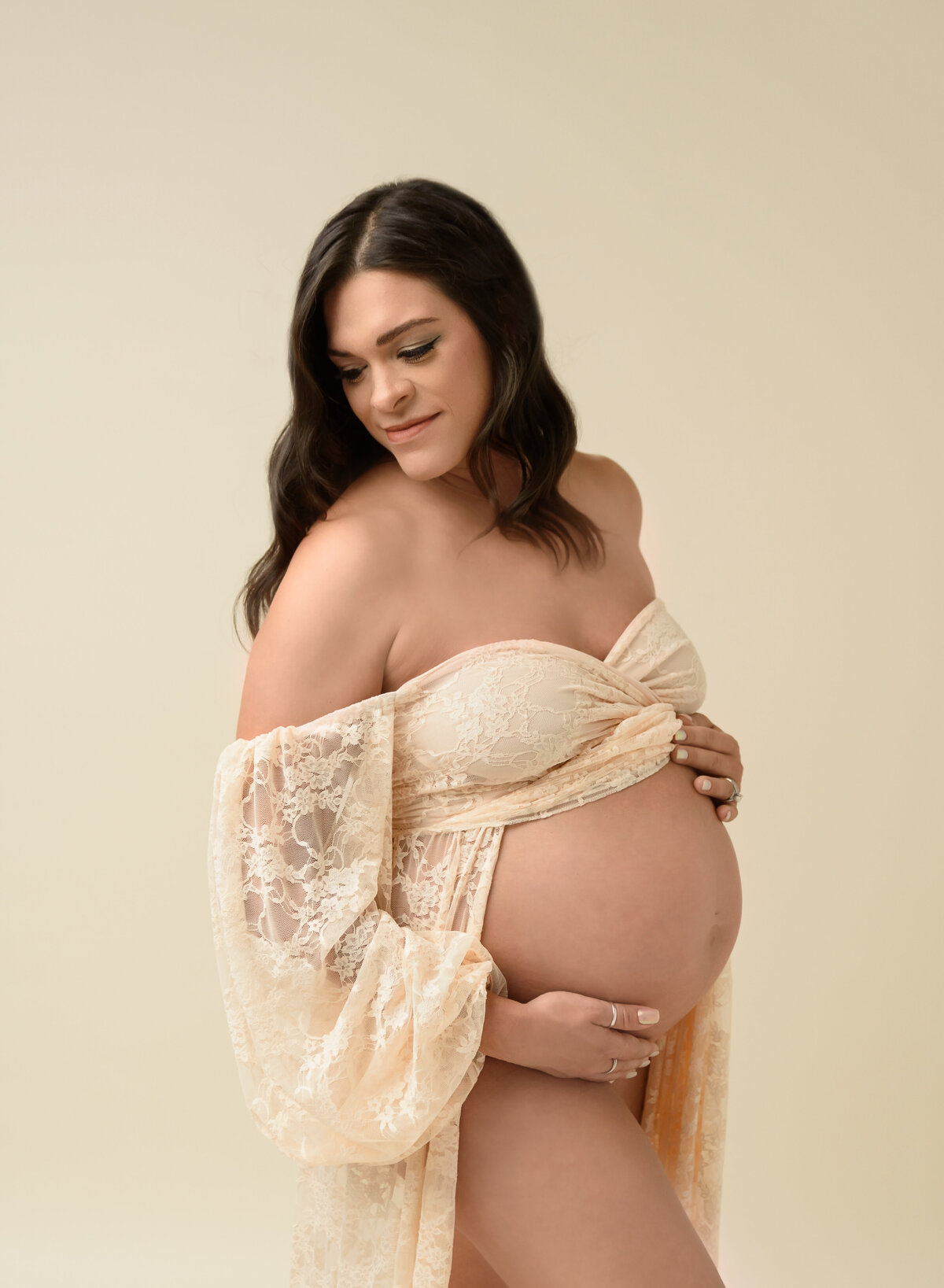 Maternity-mom-to-be-lifestyle-newborn-photographer-6099E