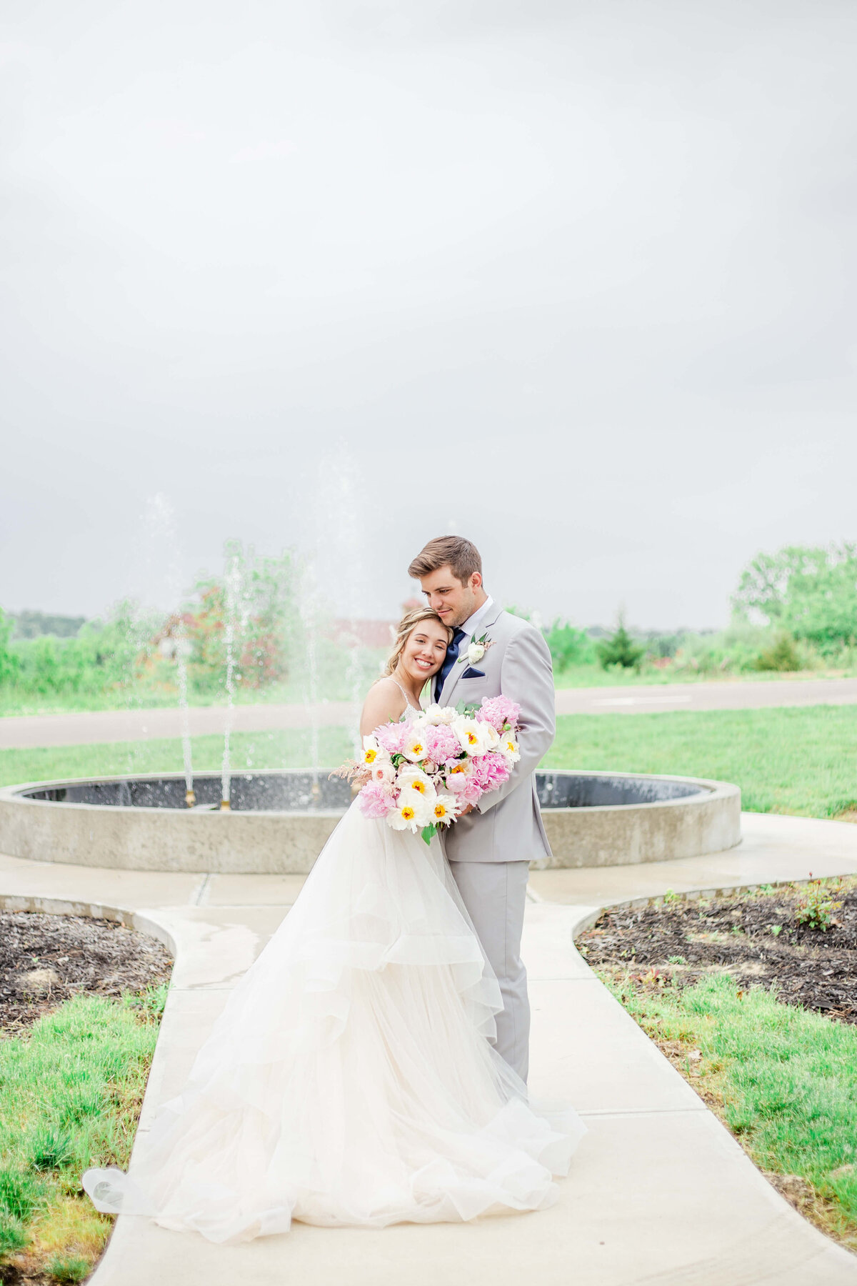 Light-and-airy-wedding-photographer-in-Indiana-Bethany-Lane-Photography-1