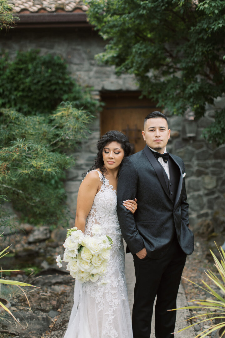 hispanic-bilingual-wedding-couple