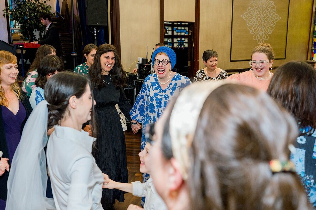 Eliana-Melmed-Photography-Chicago-LosAngeles-Jewish-WeddingPhotographer-CarmiKalman-SneakPeeks-00077