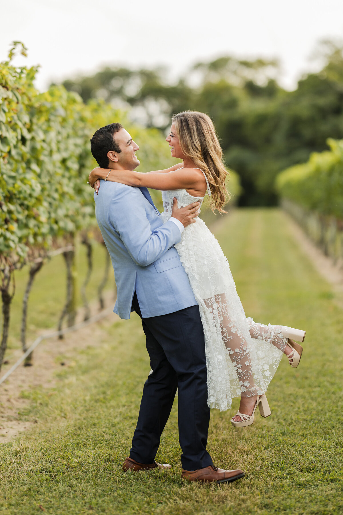 vineyard-engagement-session-new-jersey-56
