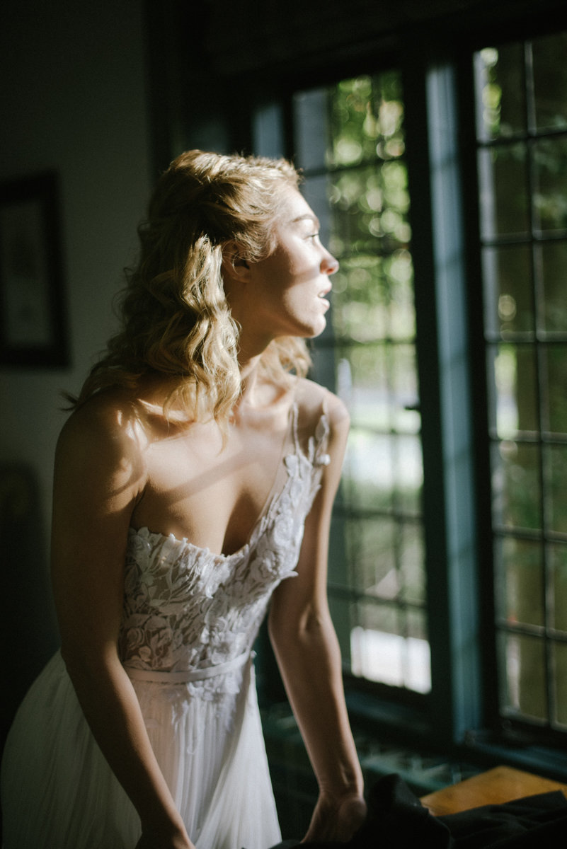 pleasantdale chateau dramatic light boho chic hippy hipster wedding