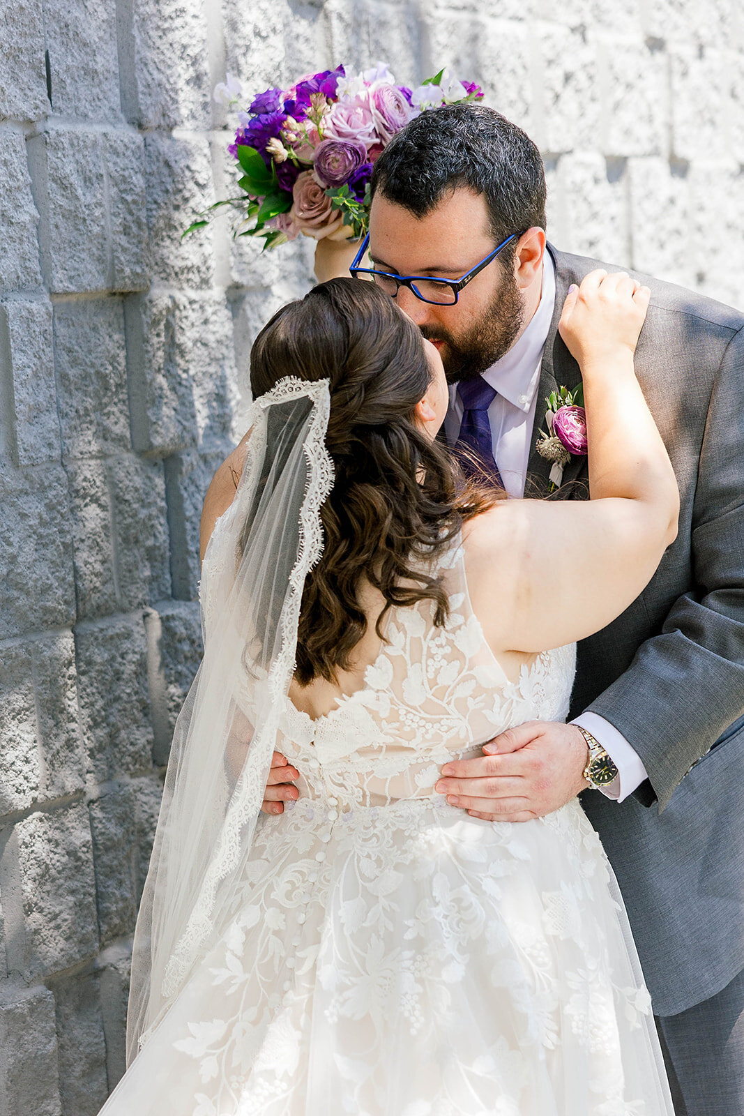Eliana-Melmed-Photography-Chicago-LosAngeles-Jewish-WeddingPhotography-ElianaSklar-FirstLook-00127