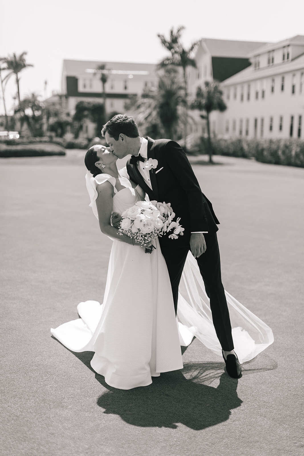 laura-foote-photography-hybrid-destination-wedding-portrait-photographer-kansas-city-florida-worldwide-carolyn-dylan-gasparilla-inn-boca-gradne-fl-wedding-62