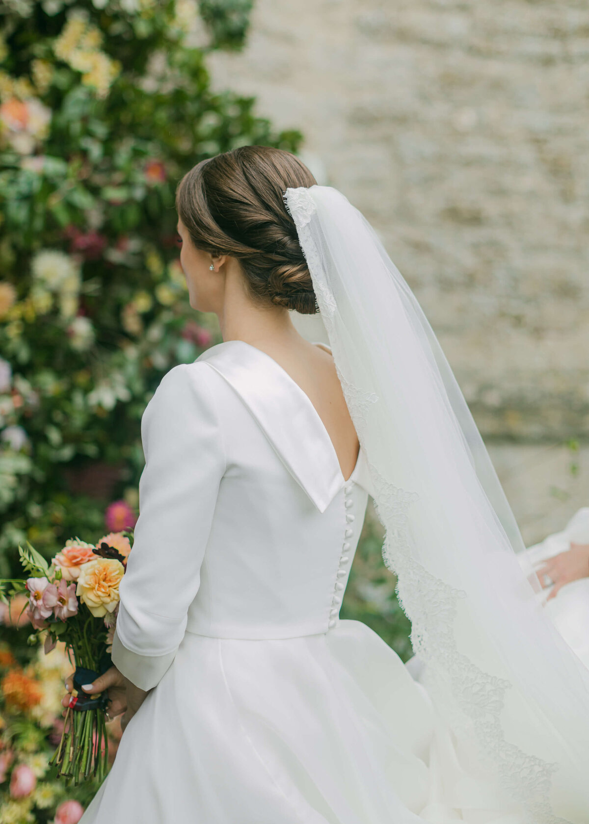 chloe-winstanley-wedding-oxford-gsp-suzanne-neville-veil