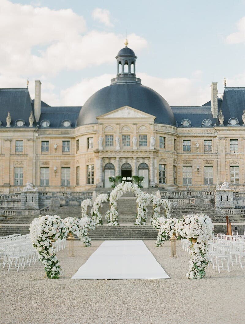 Fairytale Wedding Ceremony Castle in France -13