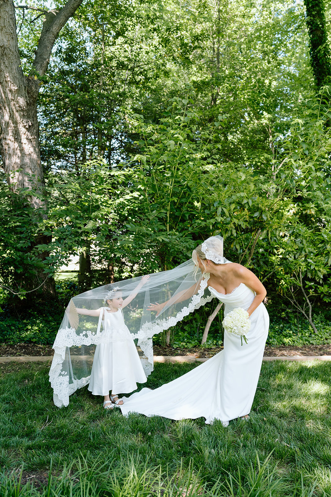 virginia-wedding-alex-ricky-sneaks-42