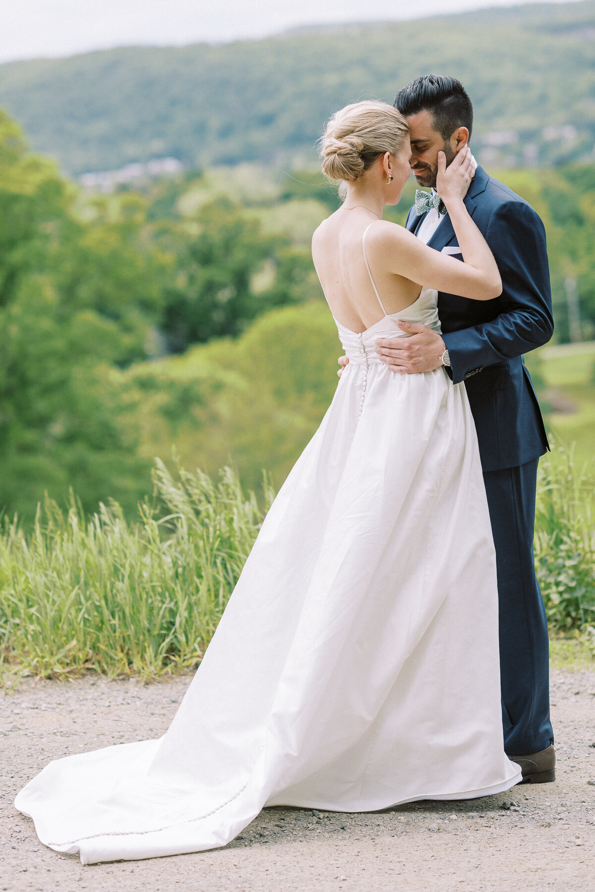 hudson-valley-backyard-wedding -22