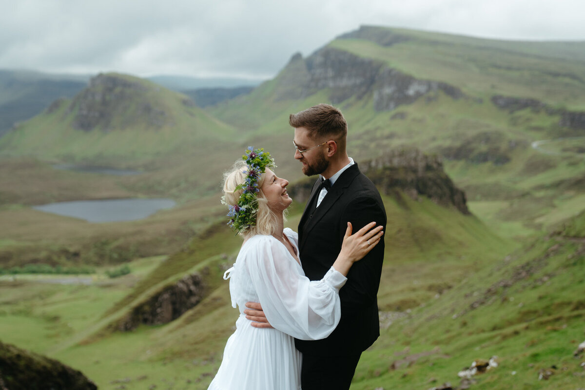 the_chaffins_international_destination_wedding_elopement_photographers_sammie_chaffin_micah_editorial_adventure_photos_travel_isle_of_skye_scotland_37