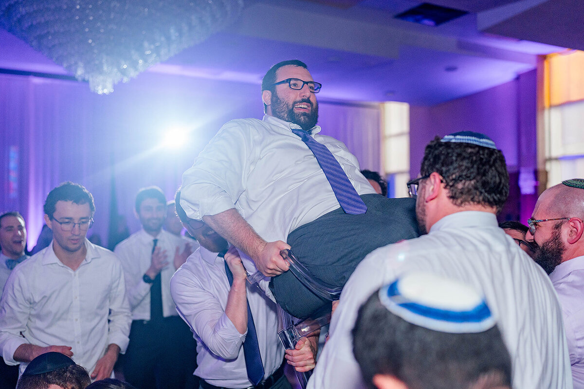 Eliana-Melmed-Photography-Chicago-LosAngeles-Jewish-WeddingPhotography-ElianaSklar-Simcha-00033