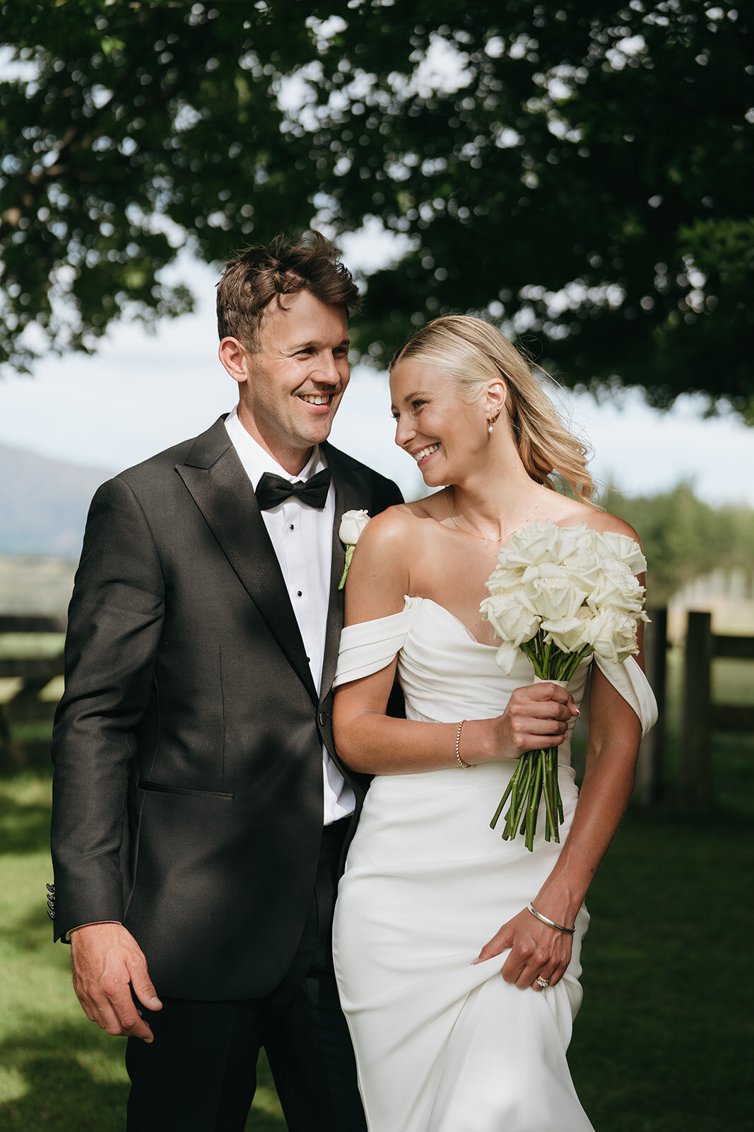 Melissa Clark Photography - Queenstown Wedding Photographer - Brenna & Taylor - Lookoutlodge Wedding-571
