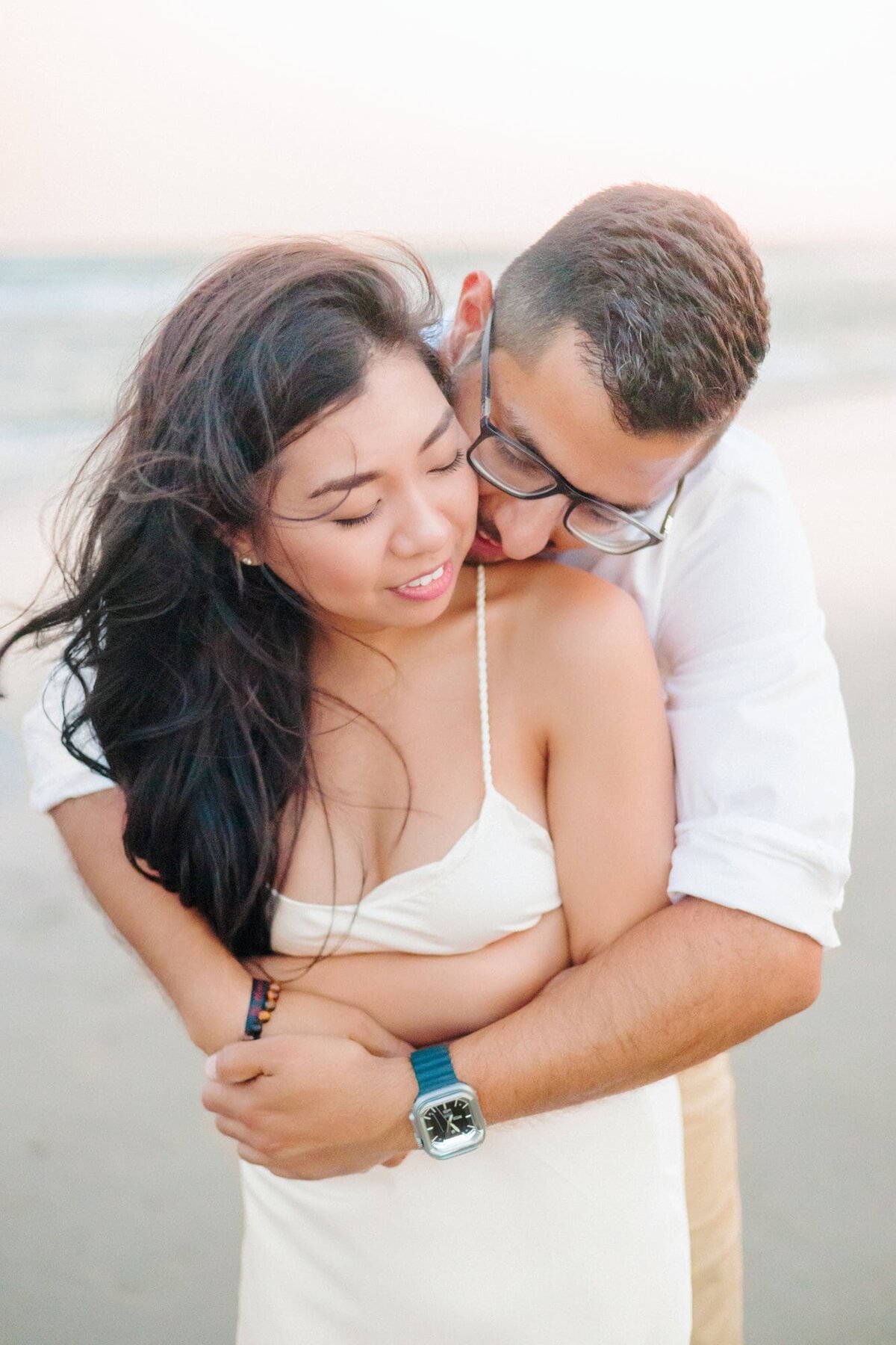 engagement-pictures-on-the-beach (26)