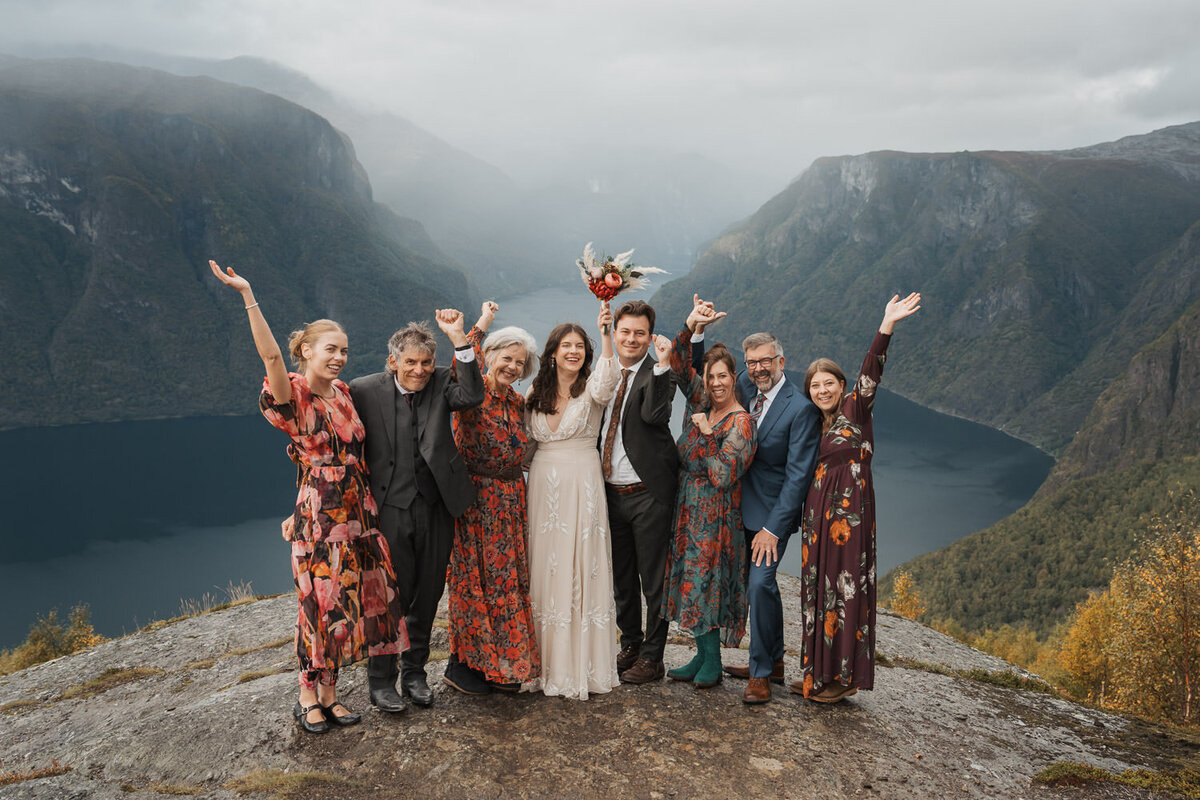 Norway-wedding-elopement-aurland-310
