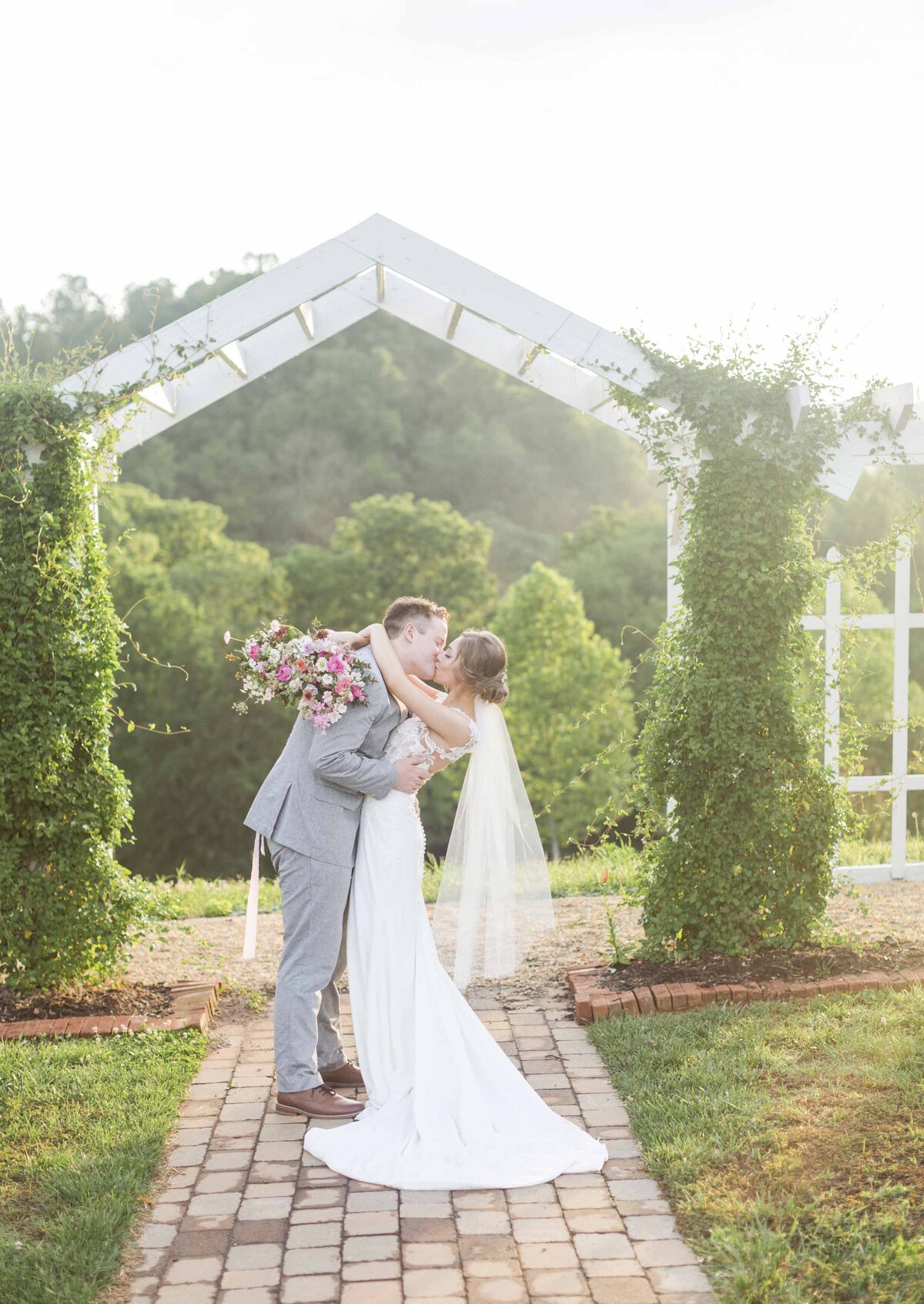 4-Belle-Garden-Estate-Roanoke-Wedding-Elizabeth-Hill-Photography-26