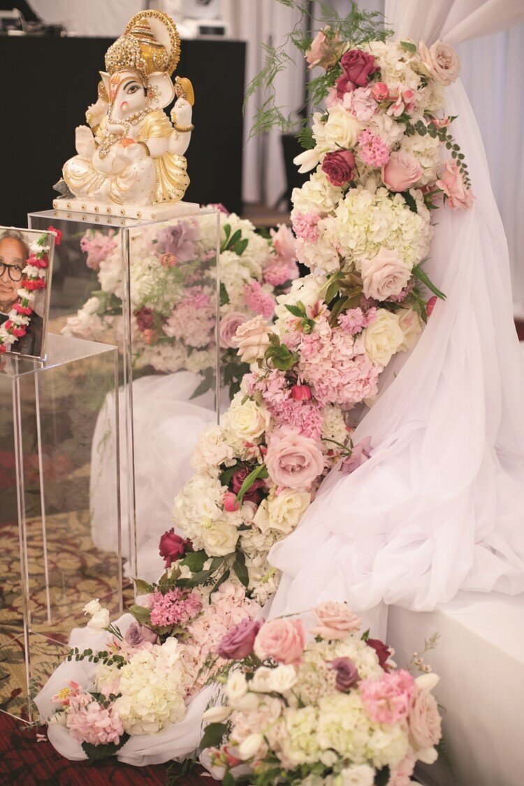 hindu-wedding-ceremony-white-blush-gold-florals