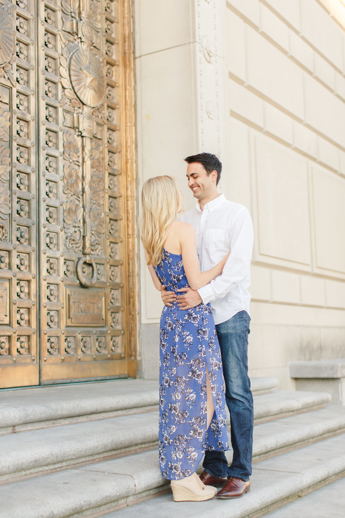Indianapolis War Memorial Downtown Engagement Session Sunrise Sami Renee Photography-19