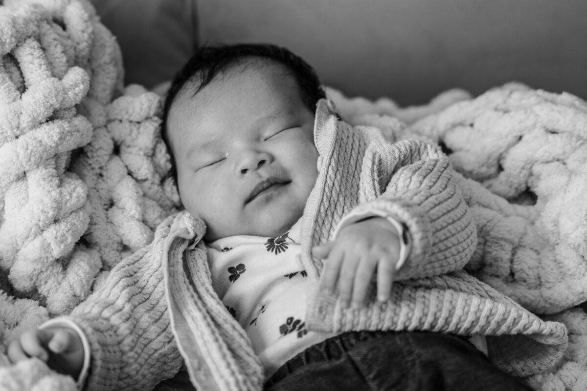 3BabySmileBW