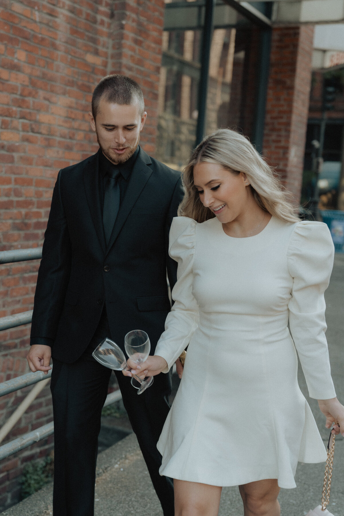 Sara-Canon-Elopement-Downtown-Seattle-WA-Amy-Law-Photography-32