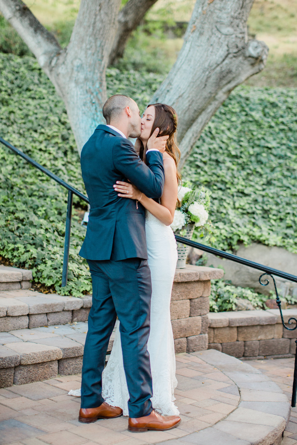 Paige & Thomas are Married| Circle Oak Ranch Wedding | Katie Schoepflin Photography725