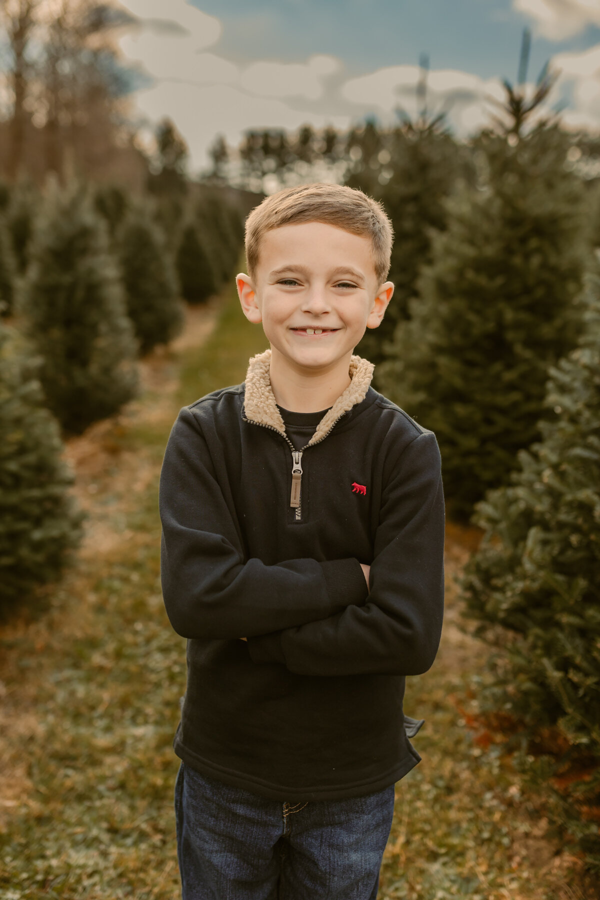 NortheastOhioPhotographer-SugarPinesFarm-TreeFarmMinis2023.0526-2