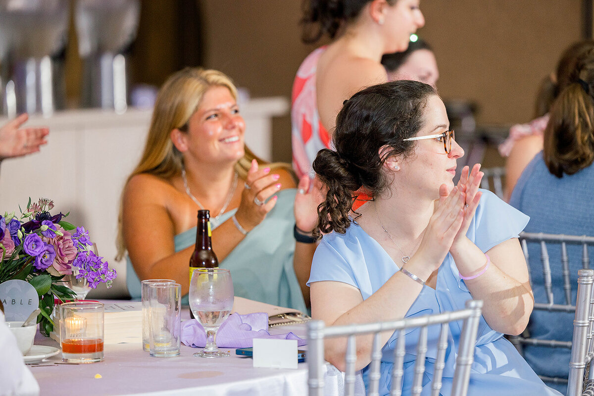 Eliana-Melmed-Photography-Chicago-LosAngeles-Jewish-WeddingPhotography-ElianaSklar-DanceFloor-00240