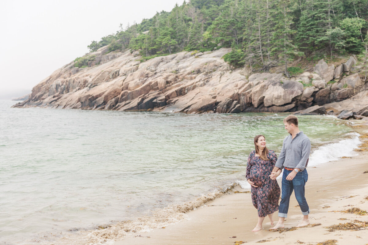 Andrea Simmons Photography pregnant and maternity photos mom and baby expecting maine light and airy soft beautiful portraits MaternityWebsite-27