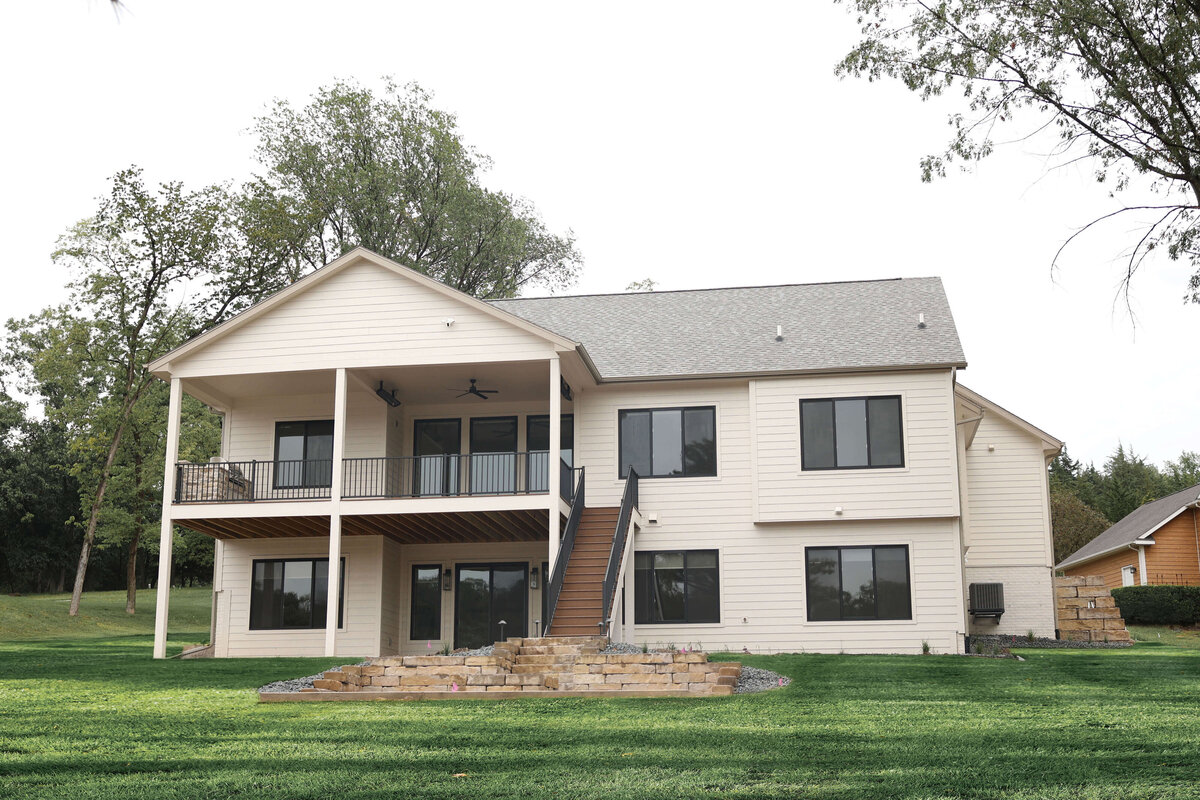 4108-Exterior-Panora-Central-Iowa-Custom-Home-JRL-Builders-E23A9224