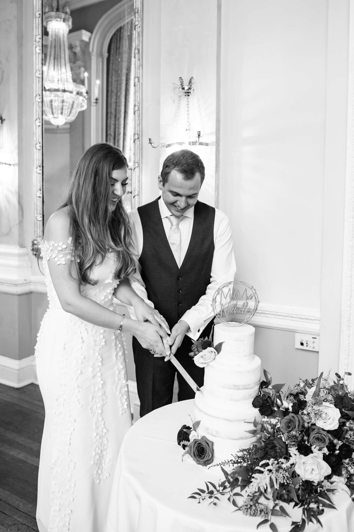Danesfield House Hotel Wedding Photographer - Buckinghamshire Wedding Photographer - Chloe Bolam - 13.07.23 -36