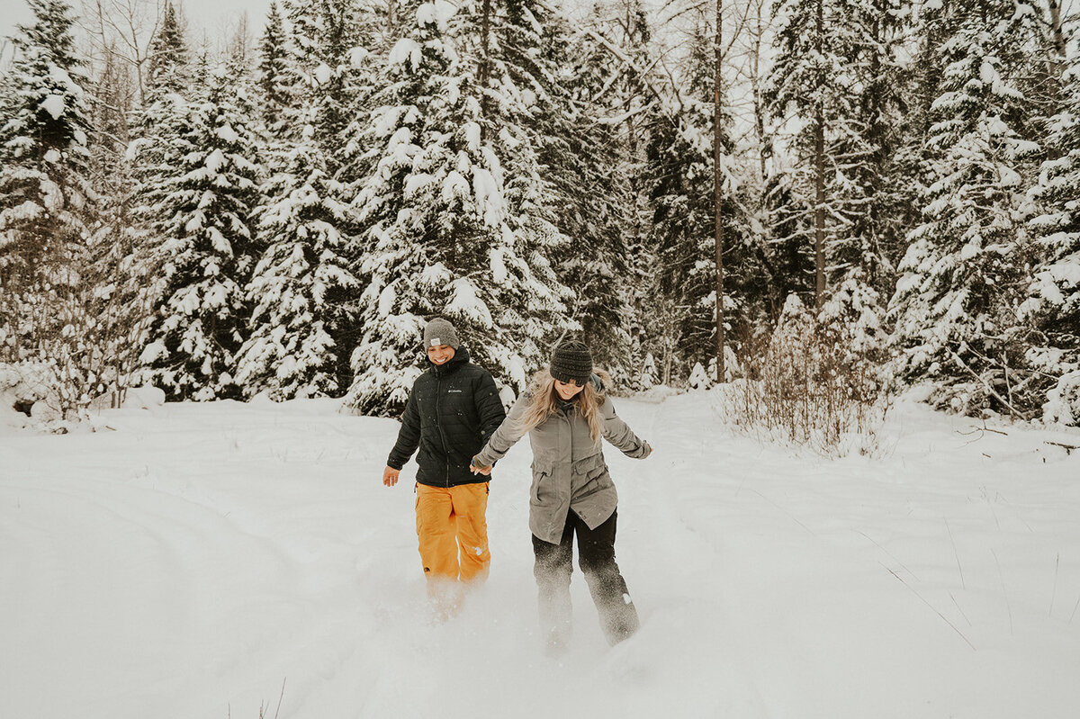 winter-montana-dog-sledding-proposal-presley-gray-photo-7204