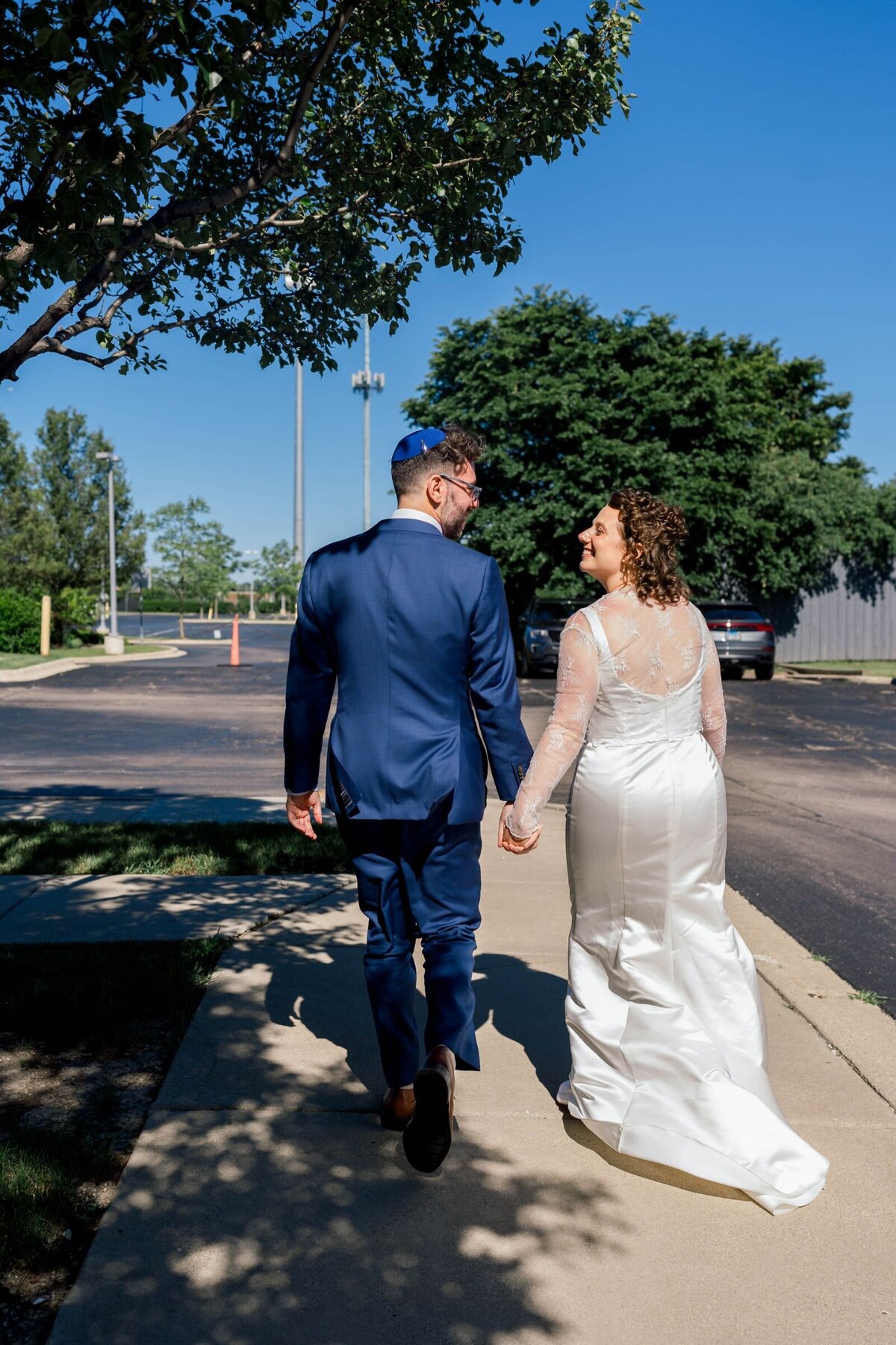Eliana-Melmed-Photography-Chicago-LosAngeles-Jewish-WeddingPhotography-ShulaNoah-CouplesPortraits-00011