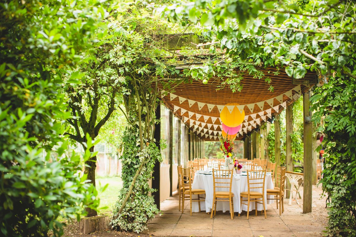 maunsel house bunting outdoor wedding uk