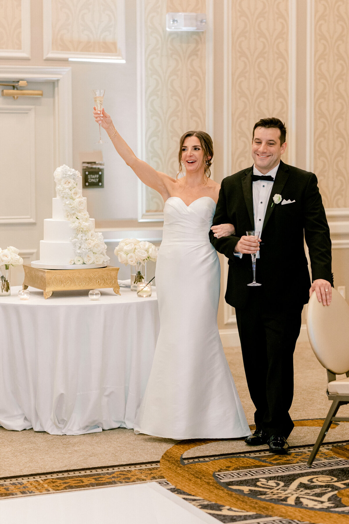Virginia & Michael's Wedding at the Adolphus Hotel | Dallas Wedding Photographer | Sami Kathryn Photography-207