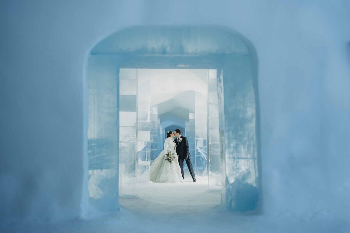 icehotel-weddings-winter-weddings-vinterbröllop-fotograf-kiruna-photographer-wedding-photographer111109