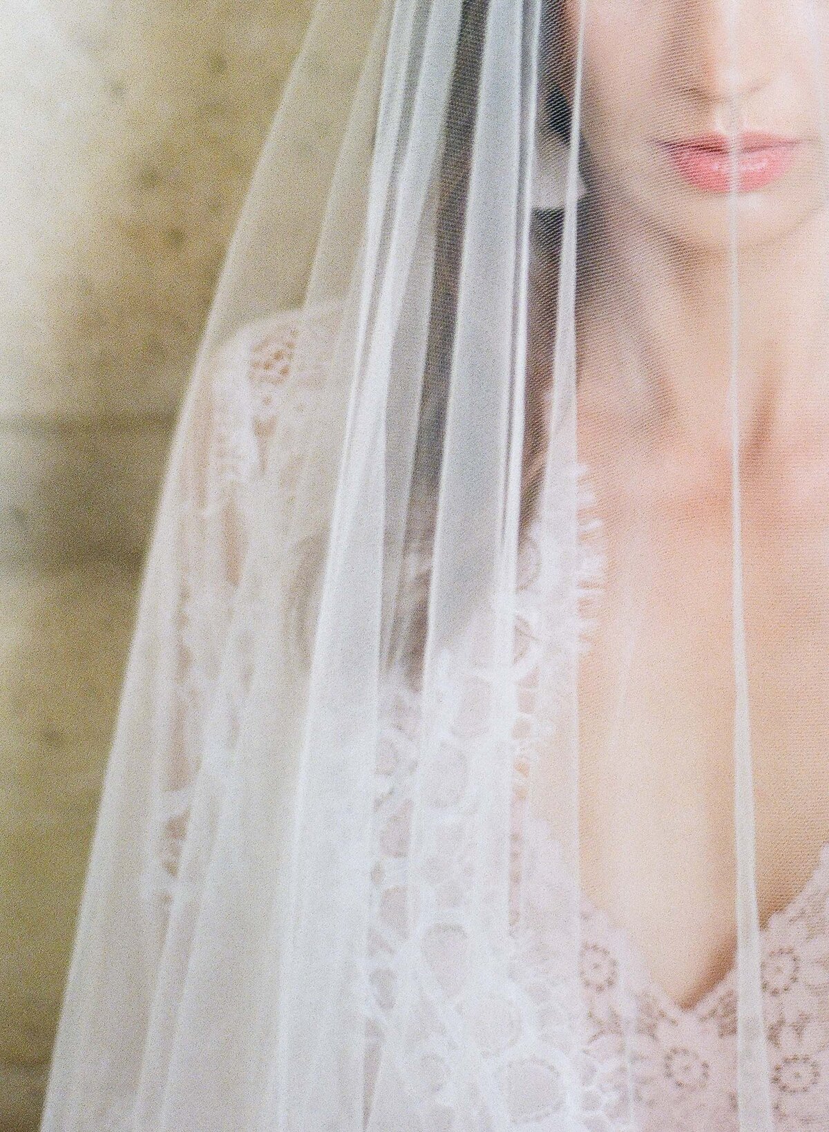 Alexandra-Vonk-wedding-chateau-de-champlatreux-France-15