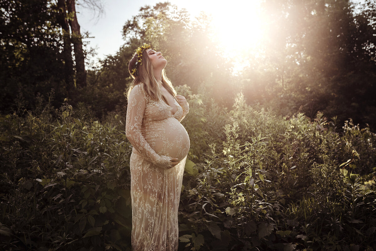 Embark on the journey of gentle beginnings with maternity portraits in the Twin Cities by Shannon Kathleen. Book now to create timeless memories of your unique chapter