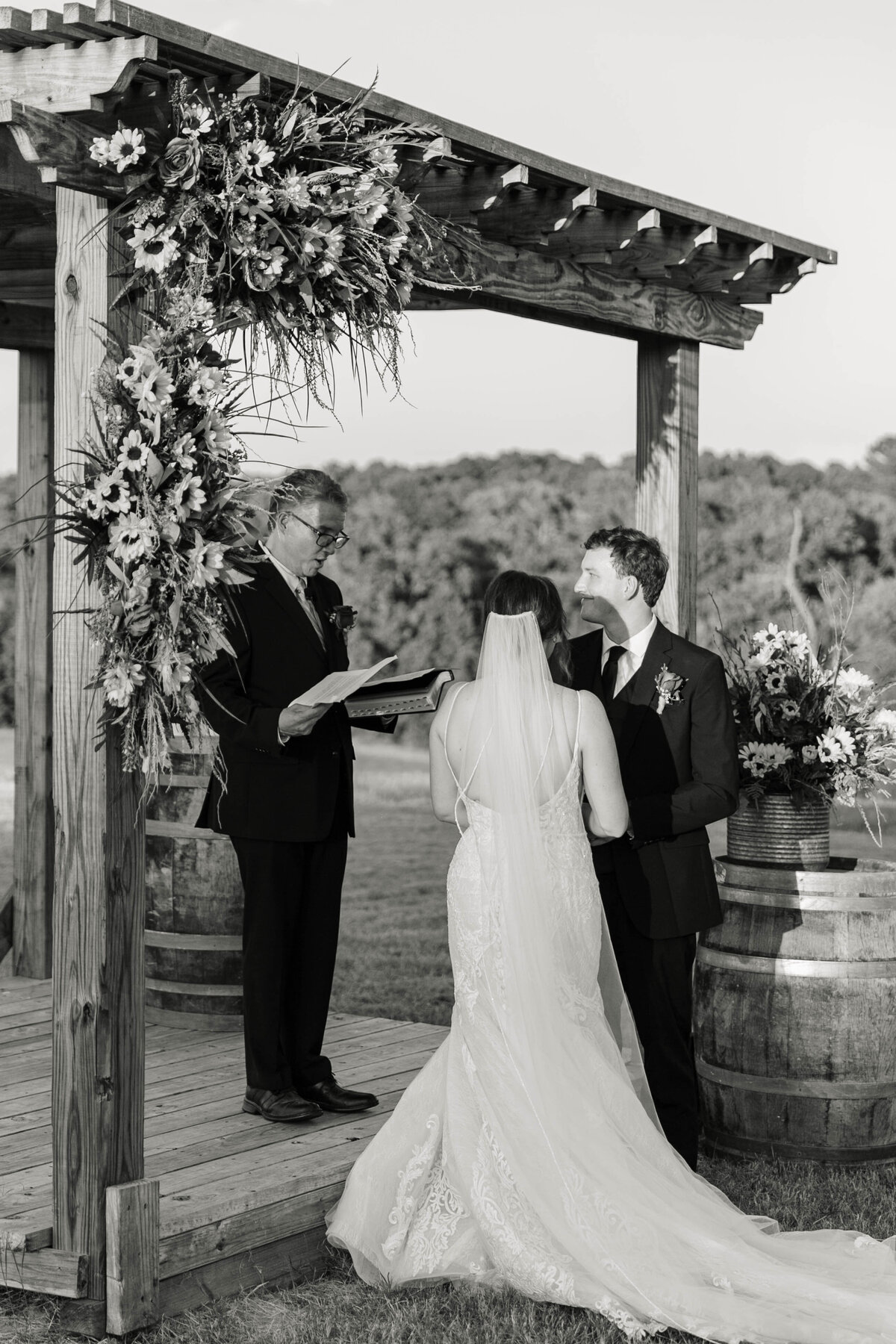 Texas wedding at Savannah's Events by Alex Blair